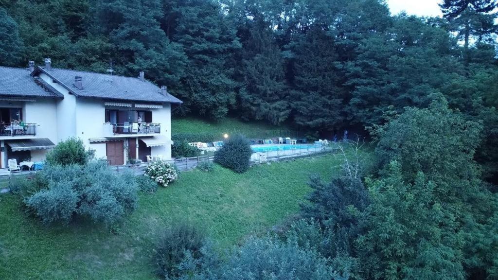 Lake Apartment Ischia Red Tenna Eksteriør bilde