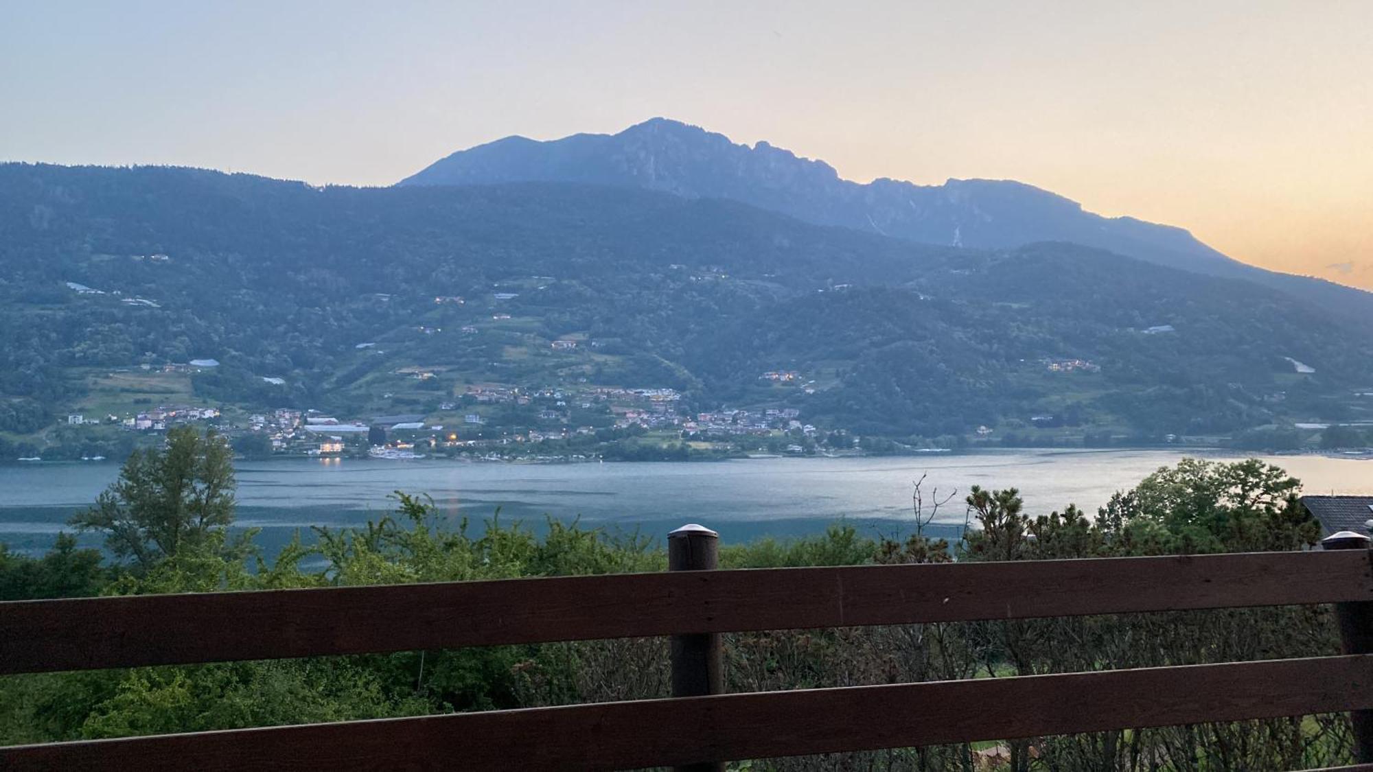 Lake Apartment Ischia Red Tenna Eksteriør bilde